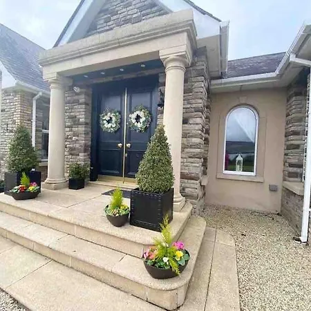 Villa Lakeview Exclusive On The Blessington