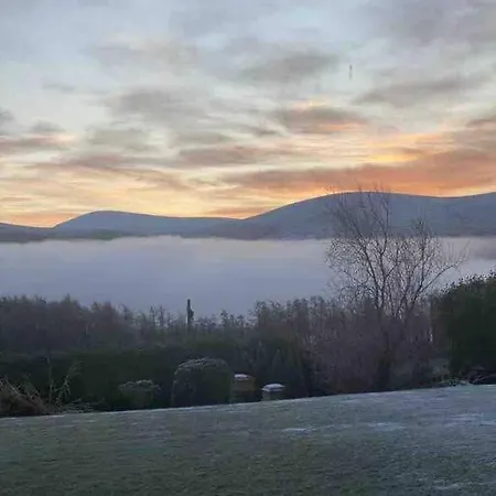 Villa Lakeview Exclusive On The Blessington