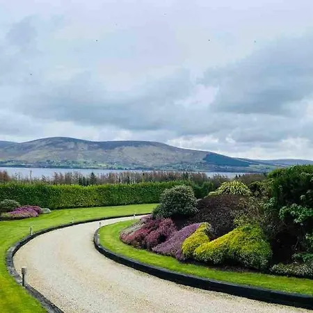 Lakeview Exclusive On The Blessington Villa *