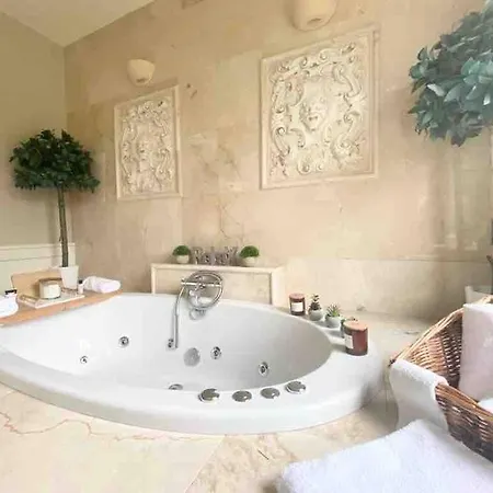 Lakeview Exclusive On The Blessington *