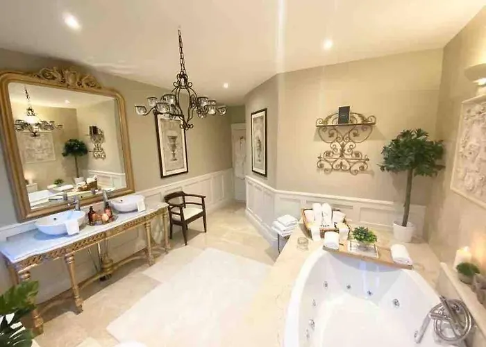 Lakeview Exclusive On The Blessington Vila *