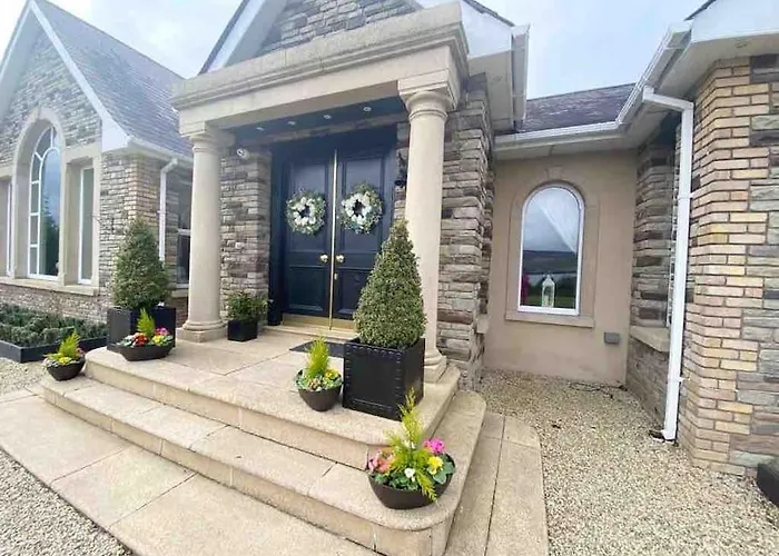 Vila Lakeview Exclusive On The Blessington
