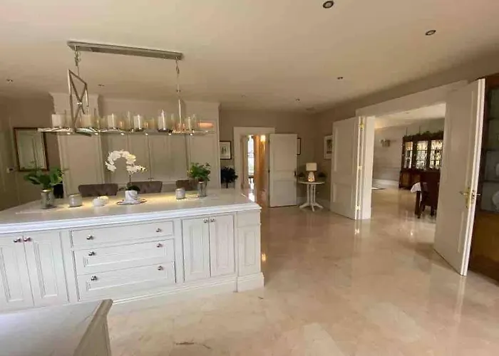 Lakeview Exclusive On The Blessington *